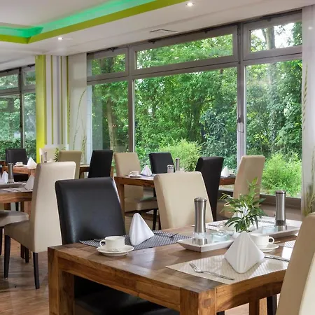 Western Frankfurt Airport 4*