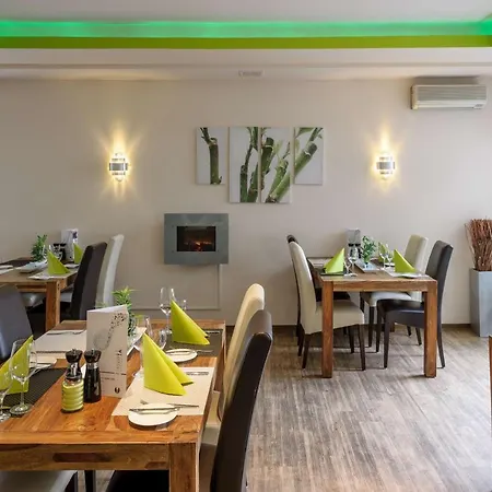 Western Frankfurt Airport Отель 4*